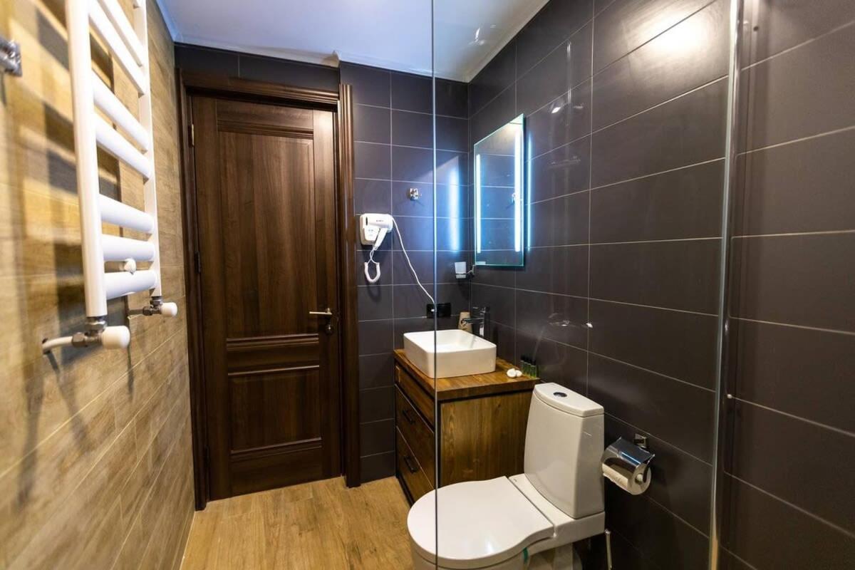 3Br Apt W Huge Terrace & Magnificent Views Tbilisi Luaran gambar