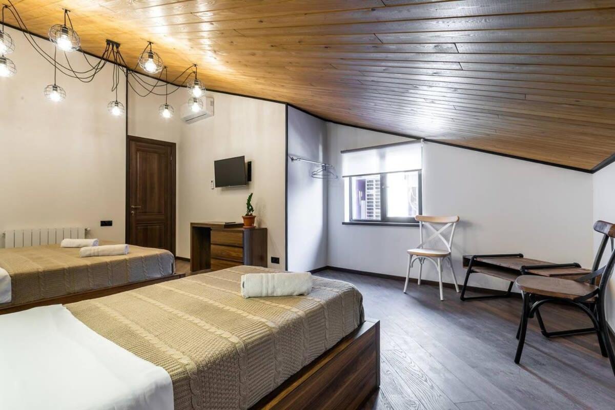 3Br Apt W Huge Terrace & Magnificent Views Tbilisi Luaran gambar